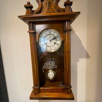 Orologio a pendolo antico