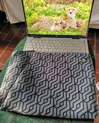 HP Pavilion x360 14" Convertile Touchscreen