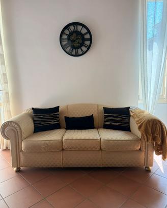 Divano 3 posti classico – struttura solida