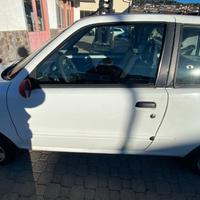 PORTA SINSITRA PER FIAT 600 ANNO 2000