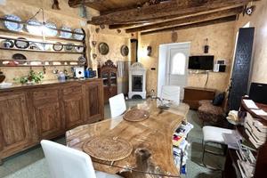 Casa indipendente con terreno