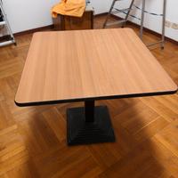 Tavolo Quadrato in legno
