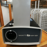 Proiettore film super 8