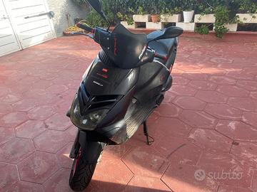 Aprilia Leonardo 300 - 2001