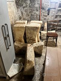 ANTICHI BLOCCHI IN PIETRA PER APPOGGIO BOTTI