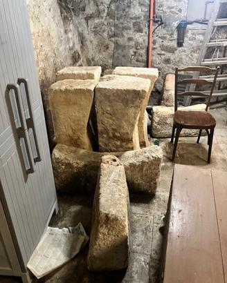 ANTICHI BLOCCHI IN PIETRA PER APPOGGIO BOTTI