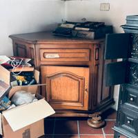 Angoliera in legno