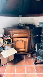 Angoliera in legno