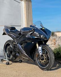 Yamaha R1