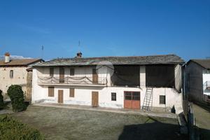 CASA SEMINDIPENDENTE A BAGNOLO PIEMONTE
