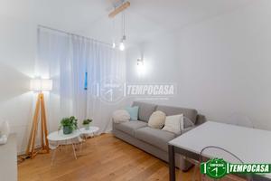 2 LOCALI RISTRUTTURATO CON POSTO AUTO