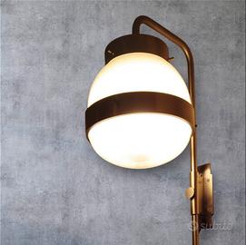 Lampada design Artemide Delta di Sergio Mazza 