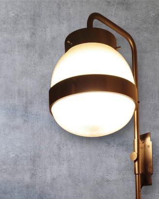 Lampada design Artemide Delta di Sergio Mazza 