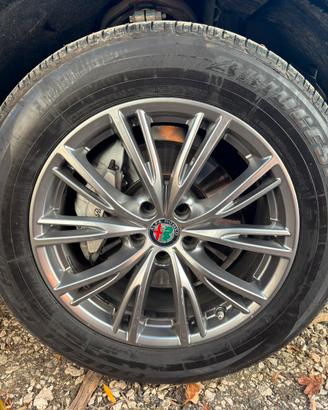 Cerchio 18 alfa stelvio/giulia gomme 80%