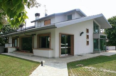 Villa a Corbetta, via N. Sauro, 26, 9 locali