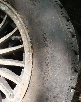 cerchi in lega volvo con gomme invernali morbide e