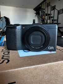 Ricoh gr - 2 batterie - tappo gr
