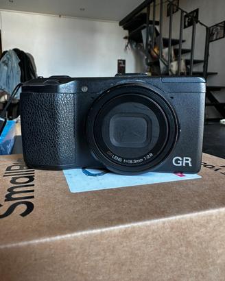 Ricoh gr - 2 batterie - tappo gr