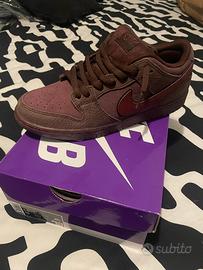Nike SB Dunk Low city of love