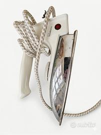 Ferro da stiro da viaggio compatto