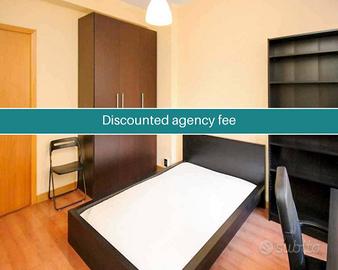 Stanza in appartamento di 196 m² a Milano