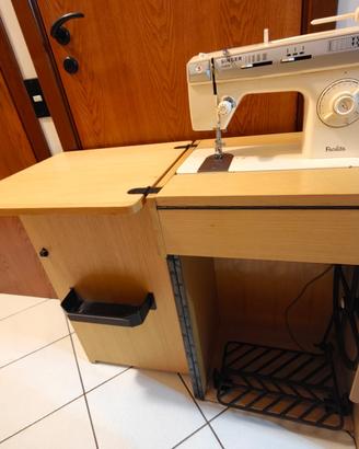 Macchina da cucire “Singer Facilita 200”con mobile