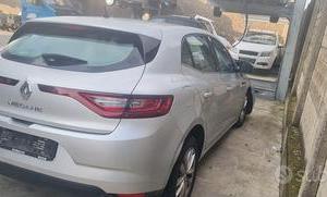 Ricambi Renault Mégane IV Zen 110 CV 2016 portiera