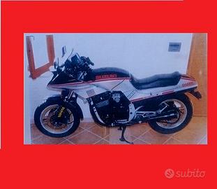 MOTO SUZUKI