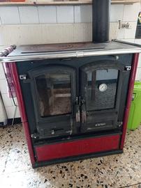 cucina a legna in maiolica