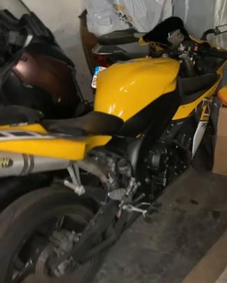 Yamaha yzf R1