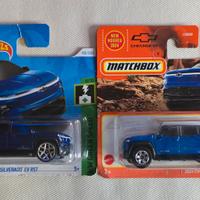 Hotwheels Silverado EV + MATCHBOX Chevy 2024 Silve