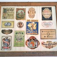 Quadro con etichette vintage originali