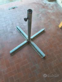 Base per ombrellone in metallo con mattonelle 