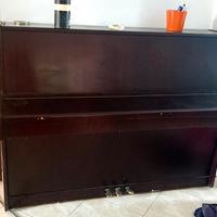 Pianoforte verticale Caraiman