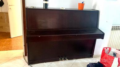 Pianoforte verticale Caraiman