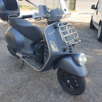 Piaggio vespa 6 giorni anno 2021 km 9000 antifurto