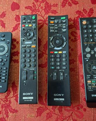 Telecomandi vari per TV e radio