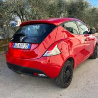 Lancia Ypsilon Hybrid Silver 1.0 70 cv anno 2021