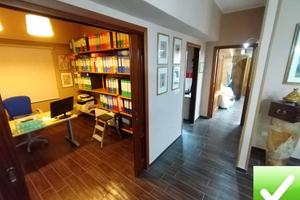 Studio Ristrutturato Arredato Viale Aldo Moro