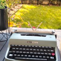macchina da scrivere olivetti lettera 32 