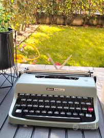 macchina da scrivere olivetti lettera 32 