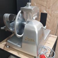 Affettatrice professionale OMEGA.