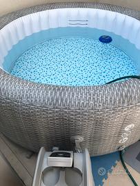 Piscina idromassaggio