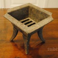 Antico bracierino in ferro battuto