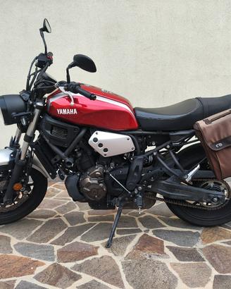 YAMAHA XSR 700