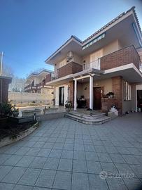 Rif. 499 fronte villaggio coppola - villa ristrutt