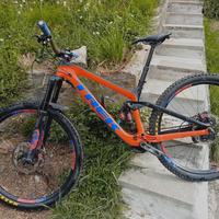 Trek Slash
