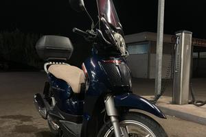 Scarabeo 125 ie