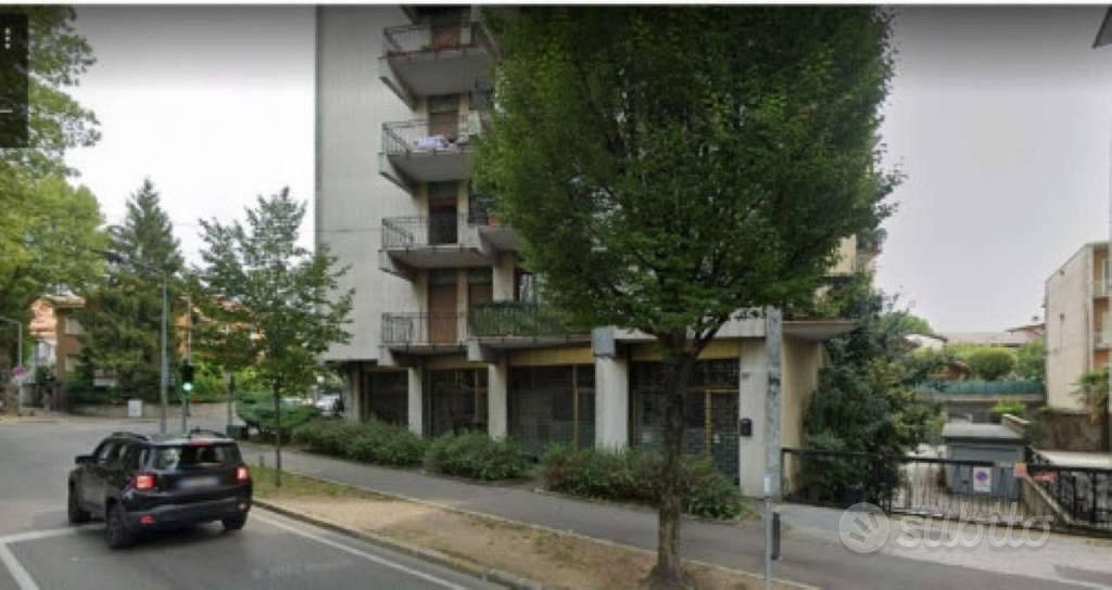 Immobile di 305 m² con 2 locali a Bergamo