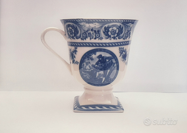 Tazza con piedino